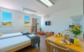 Studio Apartment Ivona